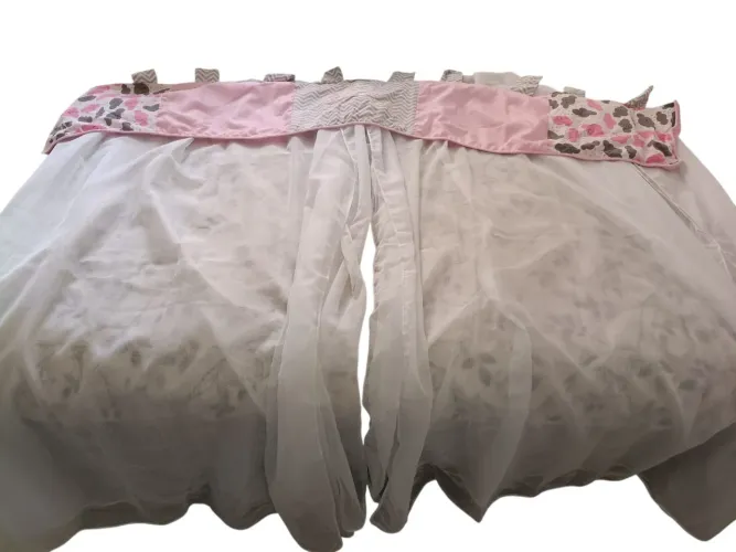 Cortina infantil nuvem
