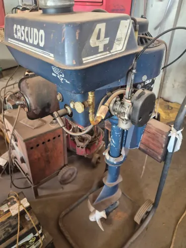 Raridade! Motor de popa Cascudo 4hp