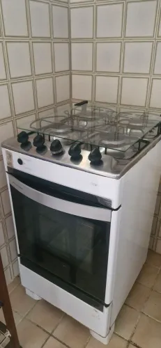 Fogão 4 bocas a gás e elétrico