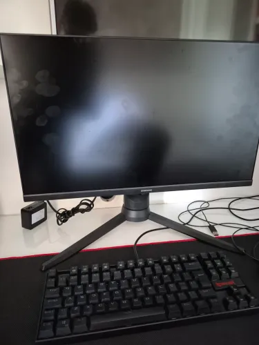 (TELA PRETA) Monitor Samsung Odyssey G3 24 polegadas 144hz