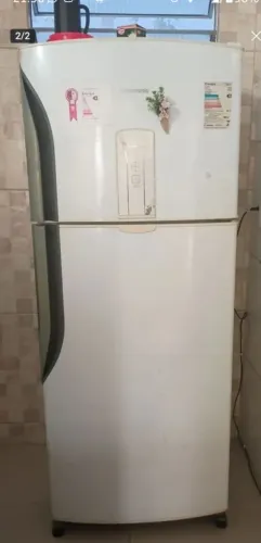 Geladeira Panasonic Frost Free semi nova