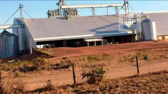 Fazenda/Sítio/Chácara para venda possui 390000000 metros quadrados em Zona Rural - Confres