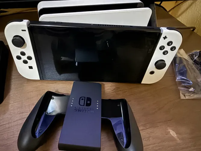 VENDO NINTENDO SWITCH OLED - GOLPISTAS NEM TENTEM, POR FAVOR