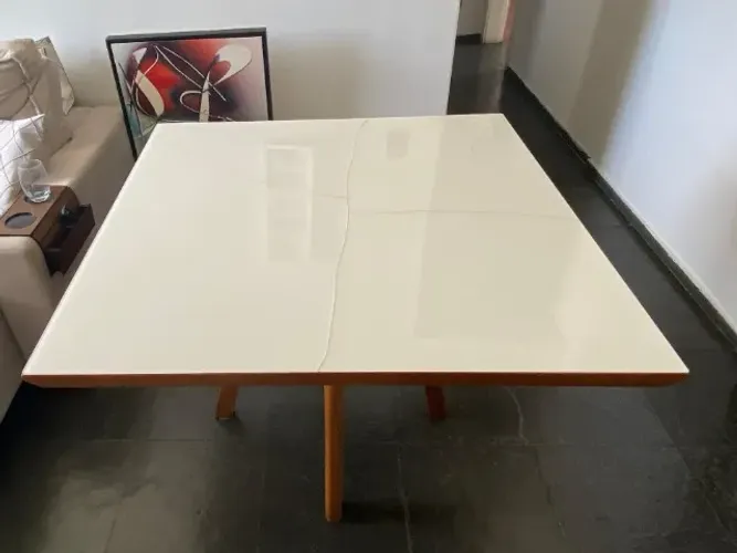 Mesa de Jantar Quadrada