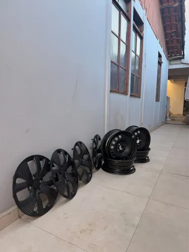 VENDO JOGO DE RODAS ORIGINAIS POLO TRACK