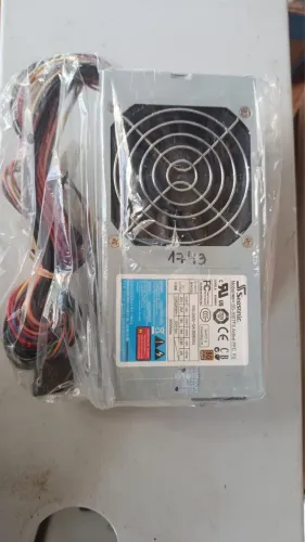 fonte Seasonic SS-300TFX, 300 W, TFX, com PFC ativo