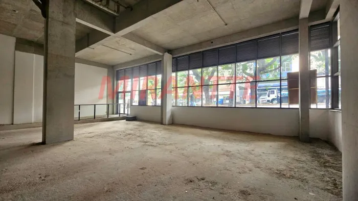 Comercial de 590m² em Pompéia