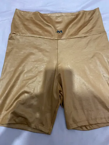 Short academia novo