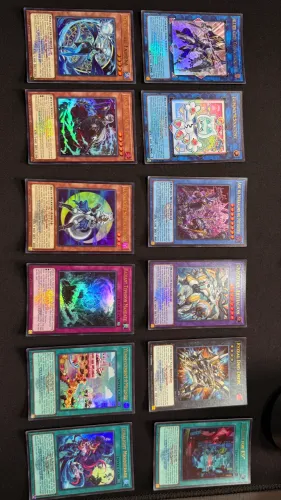 Yugioh 12 cartas com brasão 2026 Emblazoned Ultra Rare World Championship 2026