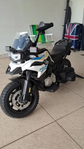 Vendo moto infantil BMW 