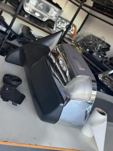Farol lanterna pára-choque grade RAM 2025