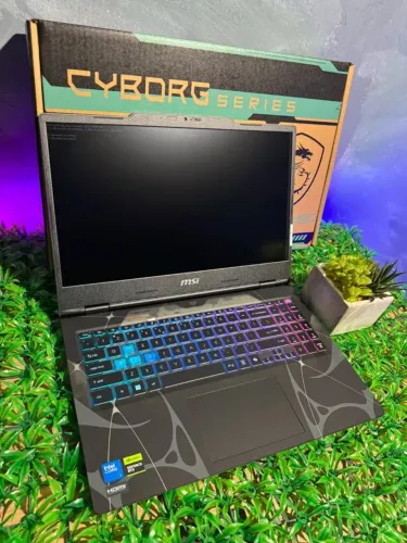Notebook Gamer MSI Cyborg 15 Core 7 RTX 5060 NOVO!