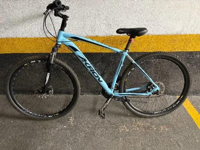 Bicicleta Aro 29  Quadro 18 Cambio Shimano Pneu Zerado - metro Saude 