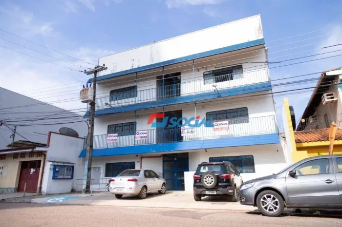Prédio, 1400 m² - venda por R$ 3.500.000,00 ou aluguel por R$ 25.000,00/mês - Centro - Por
