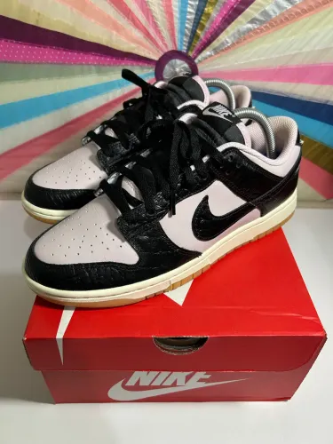 Nike Dunk Low Retro Pink Foam Black 