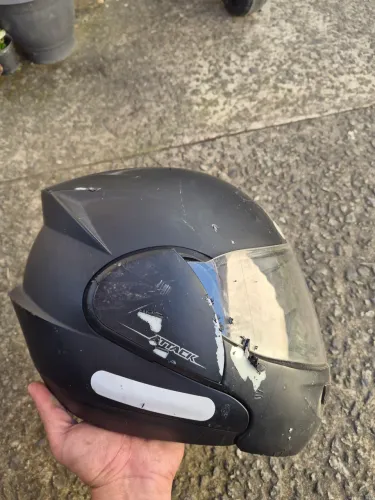 Capacete Atack preto fosco robocop