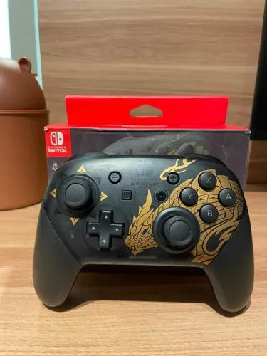 Controle Nintendo Switch Pro Controller