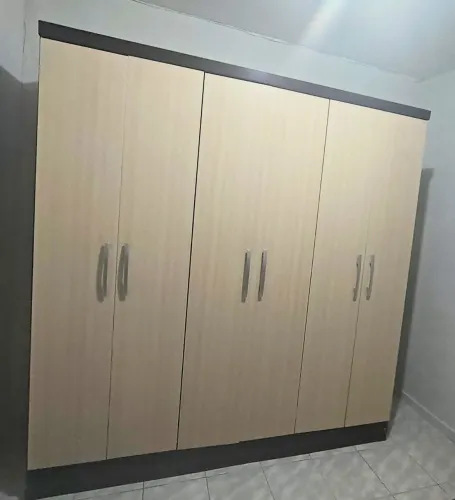 Guarda roupa 6 portas