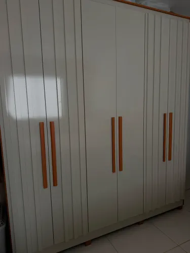 Guarda Roupa 6 portas