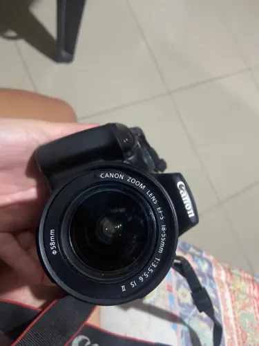 Máquina fotográfica canon com problema na tela
