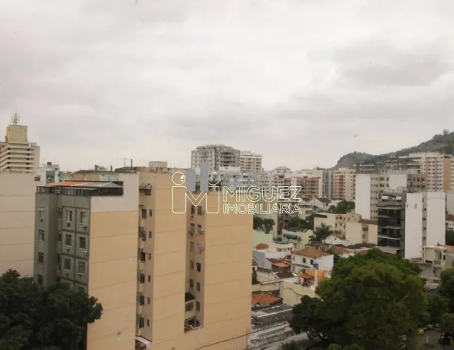 Rua desembargador Isidro - Sala Comercial com direito à Terraço - Bairro Tijuca