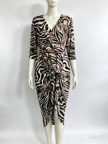 Vestido animal print zebra tamanho M. Usado uma vez! Lindo!
