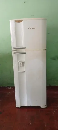 Geladeira Electrolux Frost Free 
