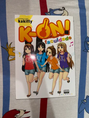 desapego de manhas: k-on! faculdade