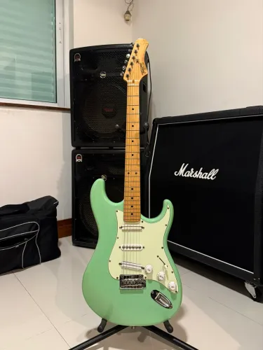 Guitarra Tagima T-635 + Malagoli