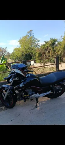 Moto impecável ( sem nada pra fazer)