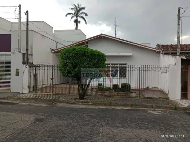 Casa com 3 dormitórios para alugar, 114 m² por R$ 2.150,00/mês - Centro - Lorena/SP