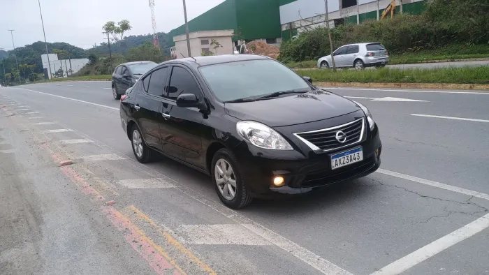 Nissan Versa SL 1.6 16V Flex Fuel 4P Mec. 2014