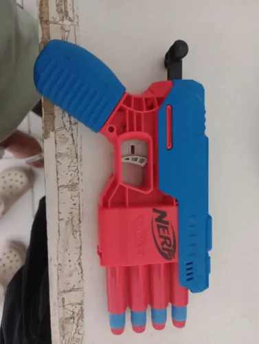 Pistola Nerf 4 dardos