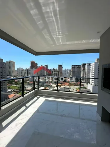 Apartamento em Rua 268 - Meia Praia - Itapema/SC