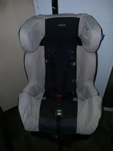 Cadeira de carro infanti até 25 kilos reclinável