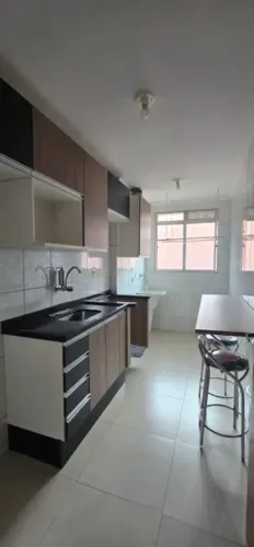 Apartamento à venda no Condomínio Bosque das Araucárias 2, em Sorocaba-SP.