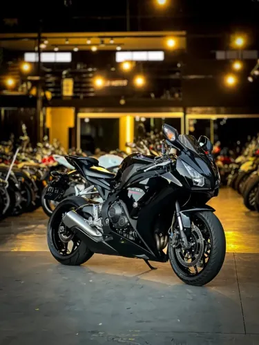 HONDA CBR 1000 FIREBLADE