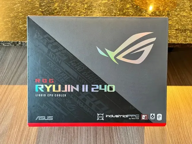 Water Cooler Asus ROG Ryujin II Preto Display Lcd 240mm (Zerado)