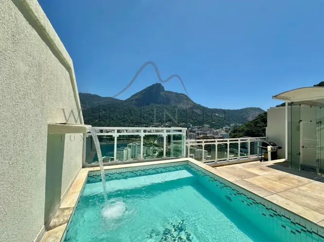 Cobertura Duplex com piscina e vista para o Cristo na Lagoa