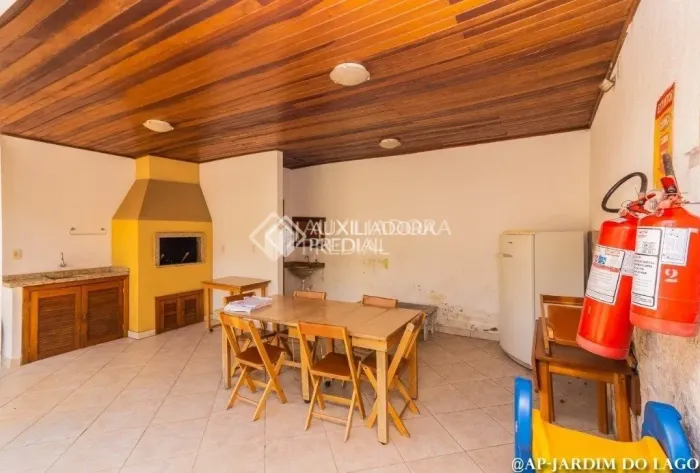 Casa em condomínio Canoas