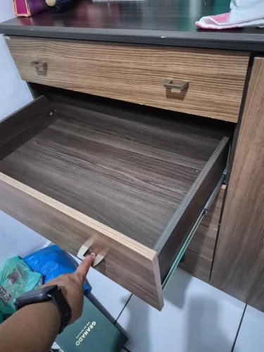 Cômoda 5 gavetas de MDF