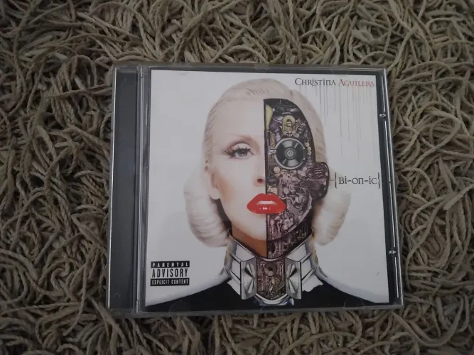 CDs originais Shakira e Christina Aguilera