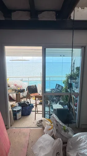 Porta correr em vidro e alumínio para varandas