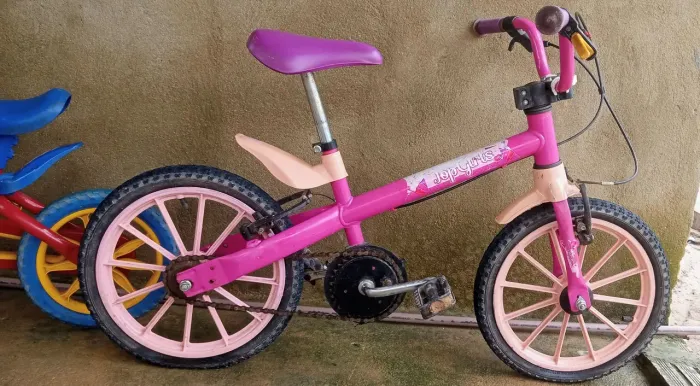 Estou vendendo porque e pequena pra minha filha , no valor de 250