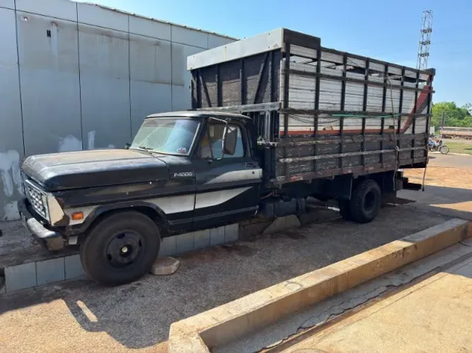 FORD F4000 BOIADEIRA 1978