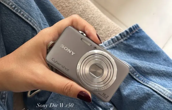 Câmera Sony Cyber-shot DSC-WX50 | 16.2 MP