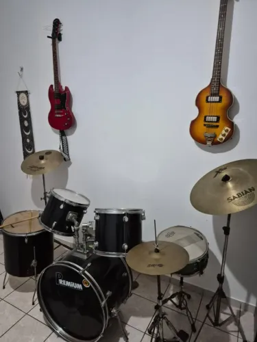 Bateria Premium Completa + Pratos Sabian, Zildjian e Stagg - Kit Completo