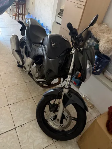 Honda CB 300 2010/10 em dias ponto de transferir