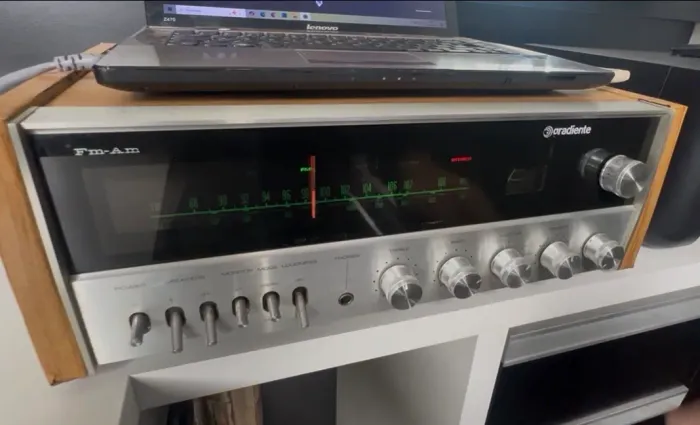 RECEIVER GRADIENTE STR1050