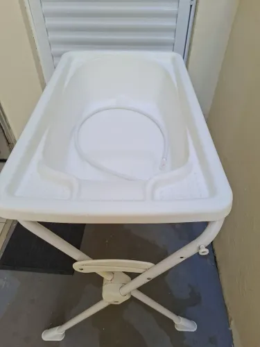 Banheira Burigotto com suporte completa 